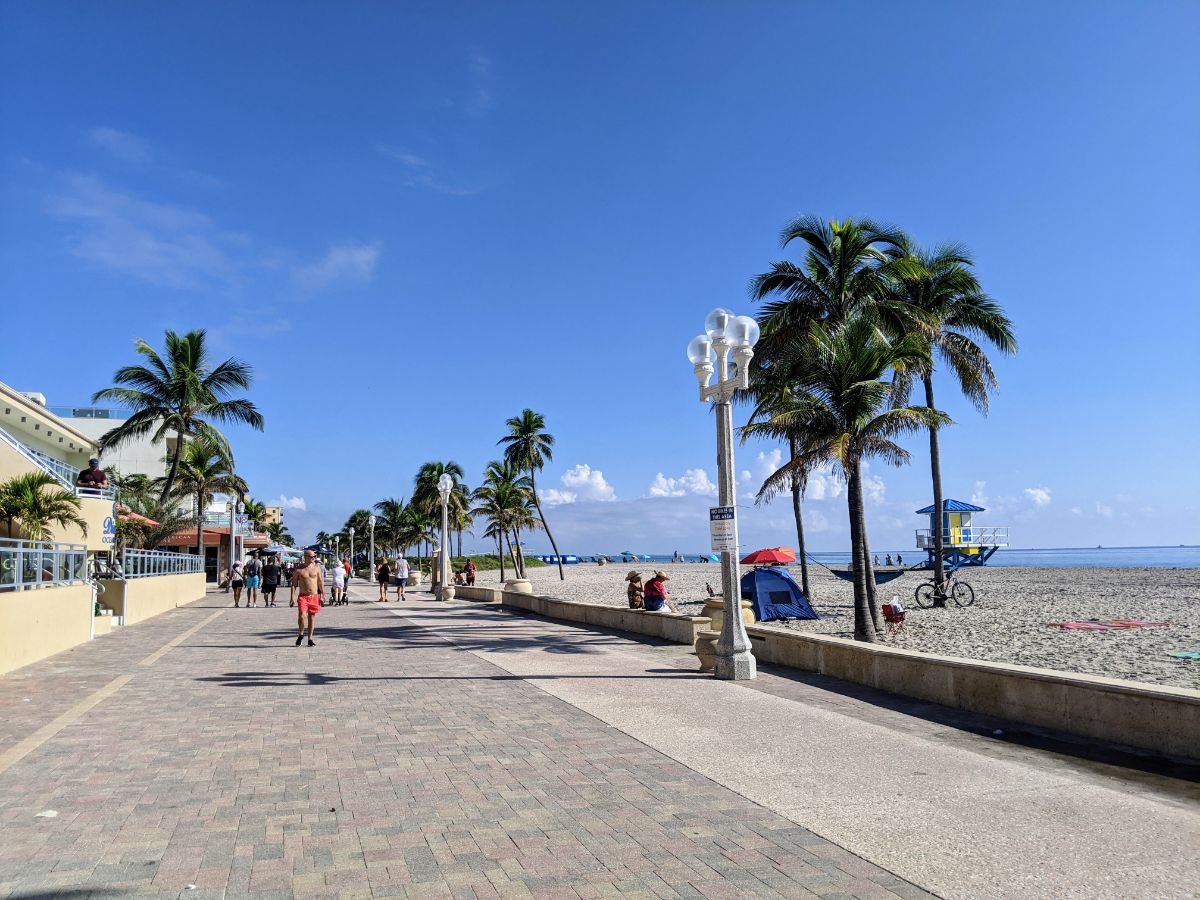 Driving the A1A Coastal Highway - Roadtrips & Rollercoasters