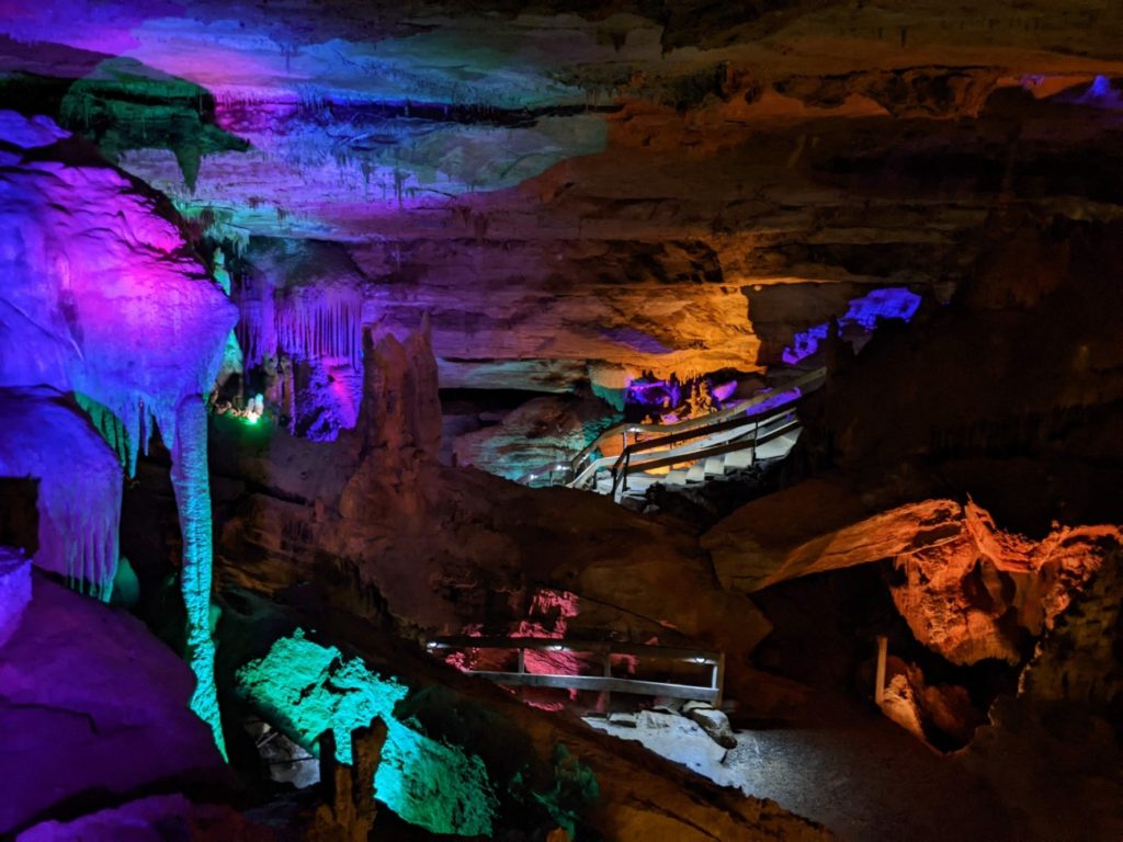 Raccoon Mountain Caverns