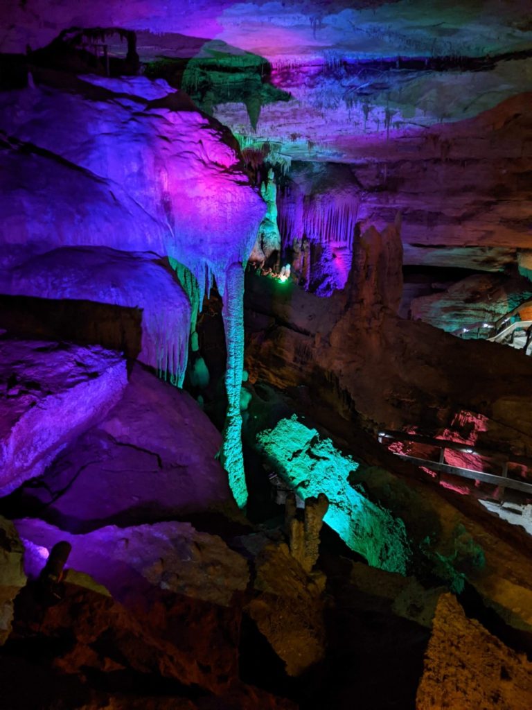 Raccoon Mountain Caverns