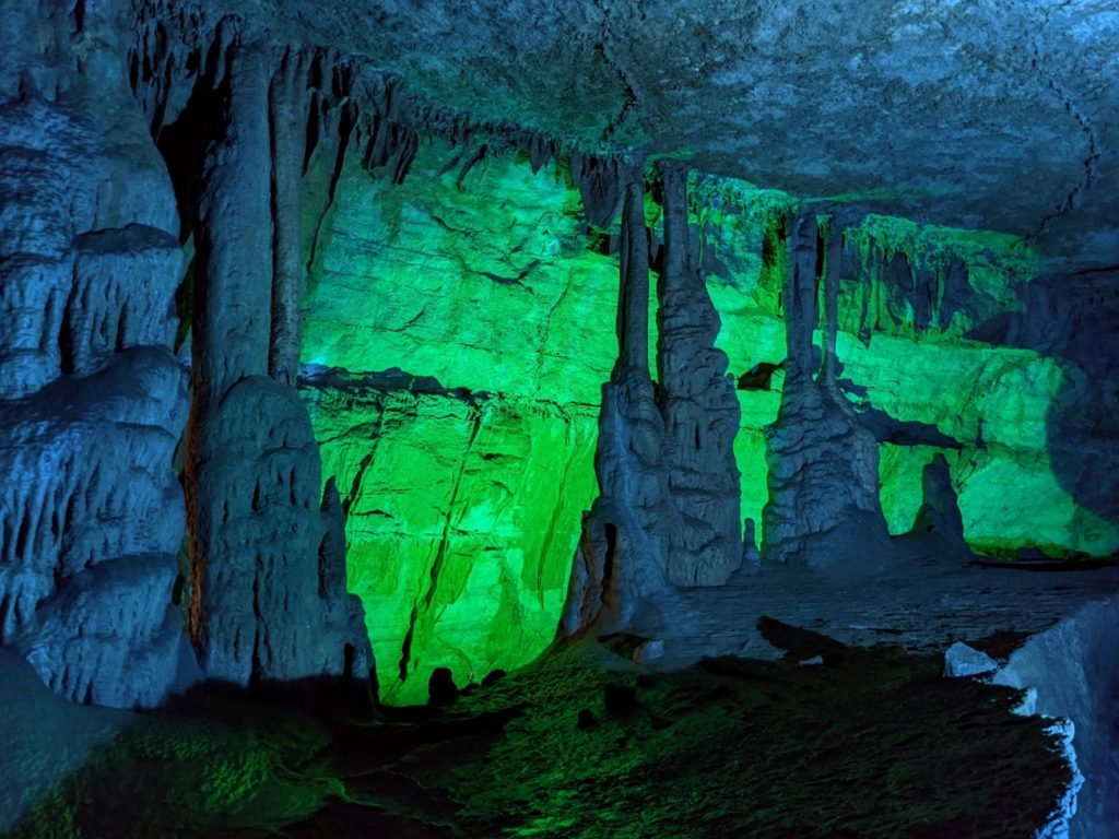 Raccoon Mountain Caverns