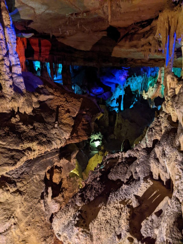 Raccoon Mountain Caverns