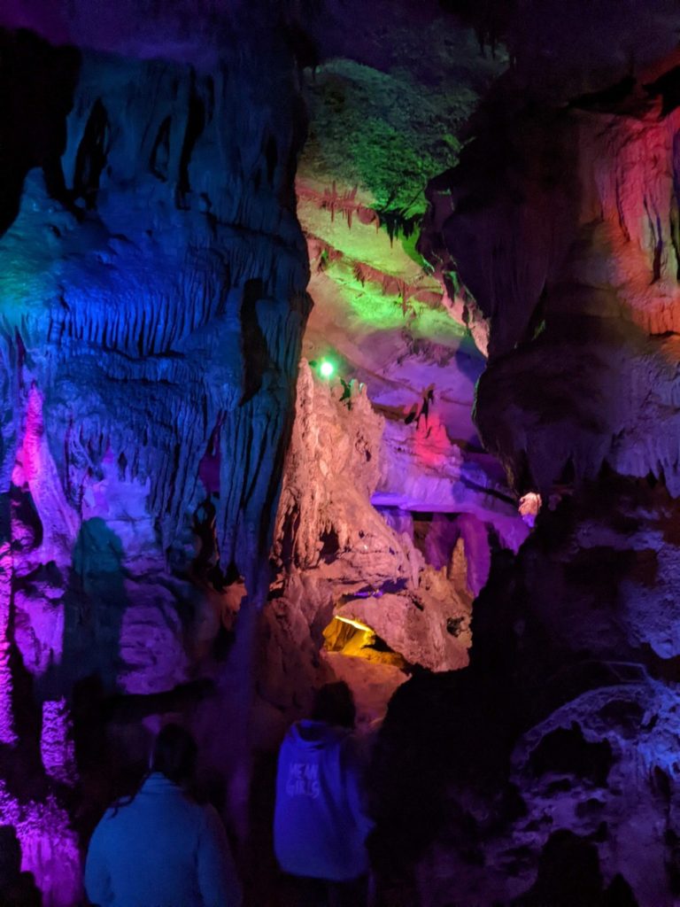 Raccoon Mountain Caverns