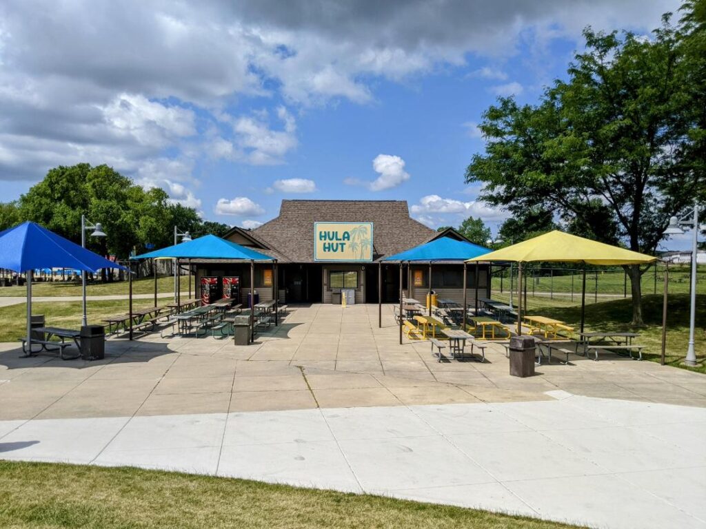 Hurricane Harbor Rockford