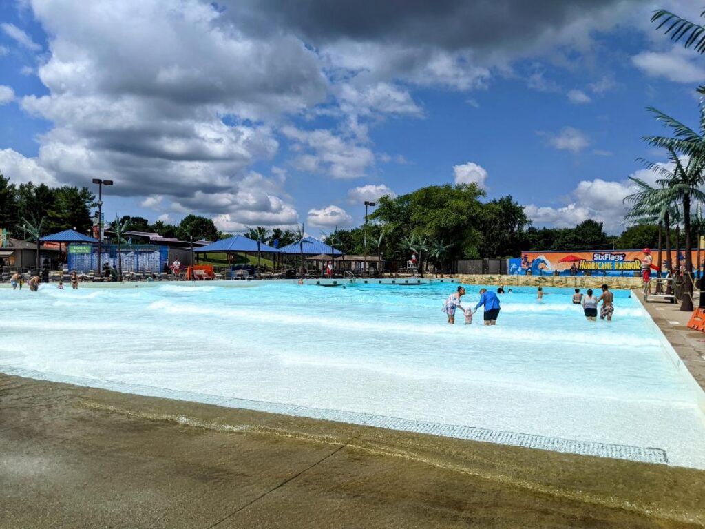 Hurricane Harbor Rockford