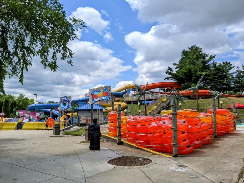 Hurricane Harbor Rockford