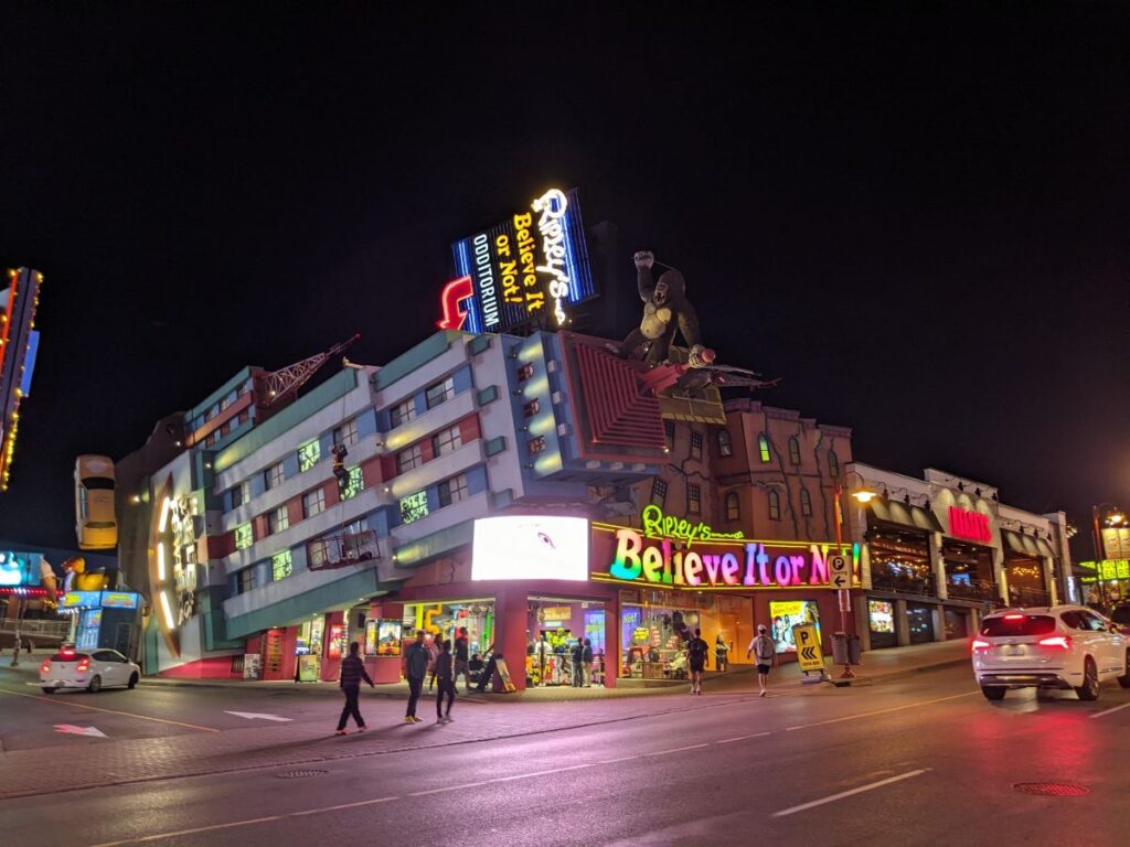 Niagara Falls - Clifton Hill