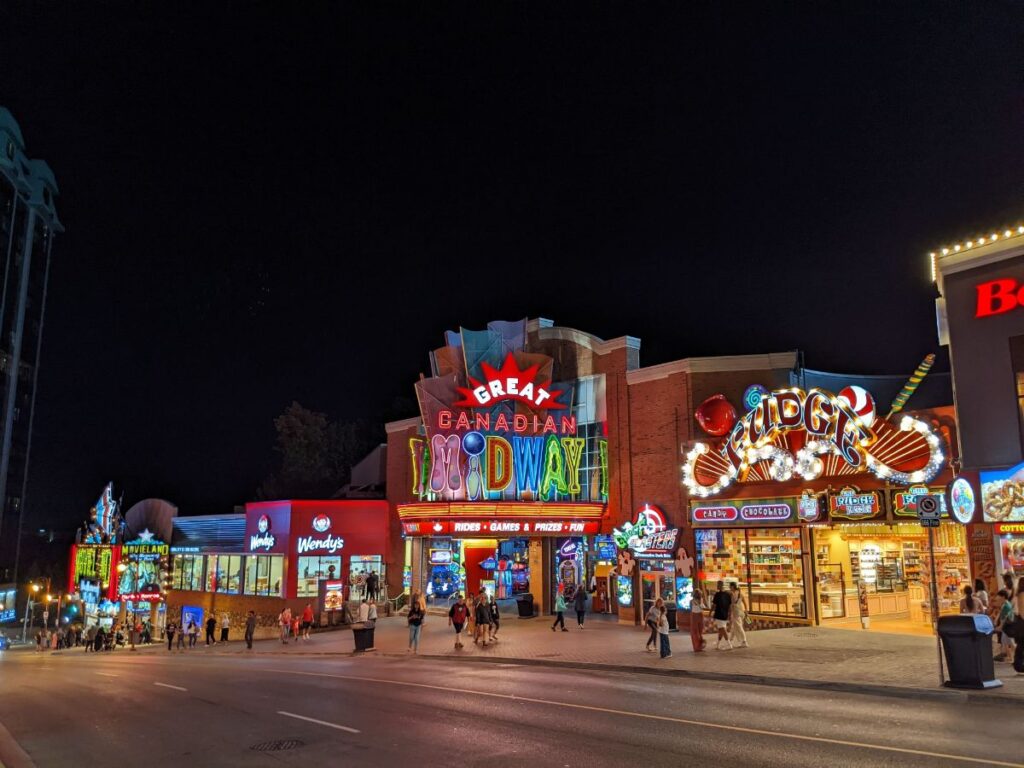 Niagara Falls - Clifton Hill