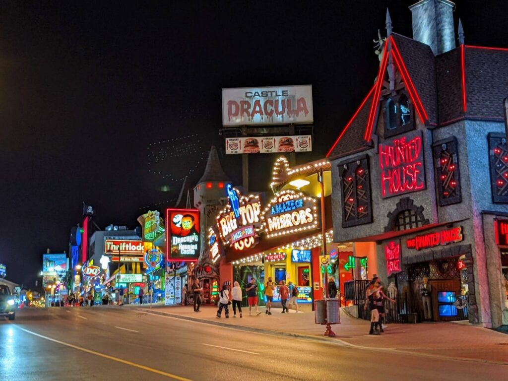 Niagara Falls - Clifton Hill